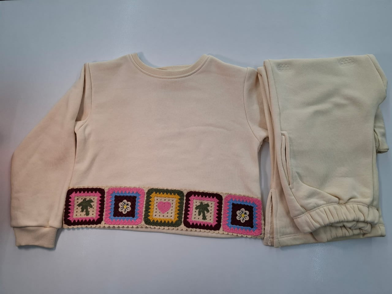 Handcrafted Charm: Sweet Two-Piece Lounge Set