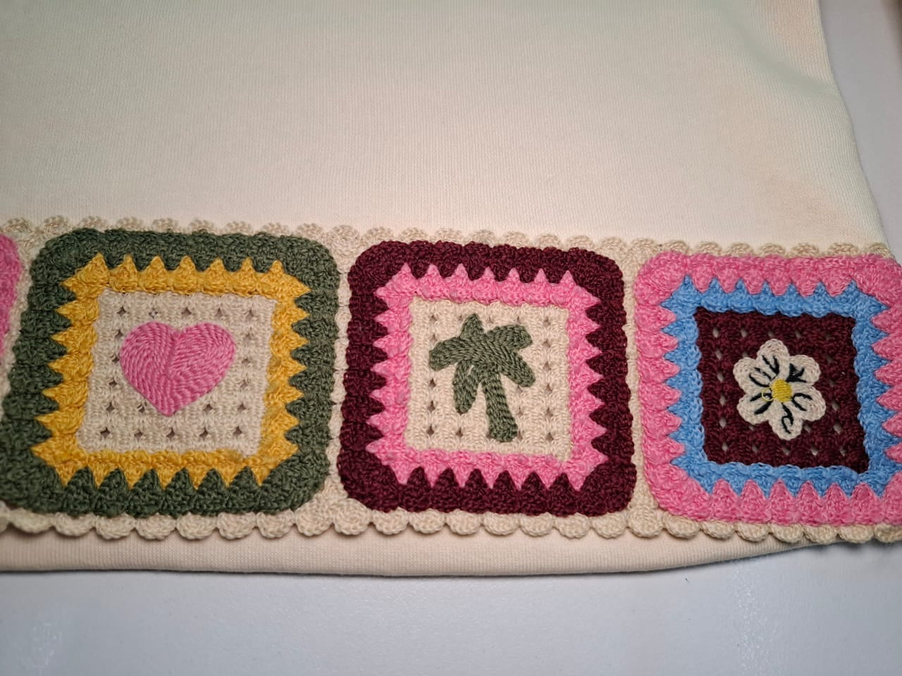 Handcrafted Charm: Sweet Two-Piece Lounge Set